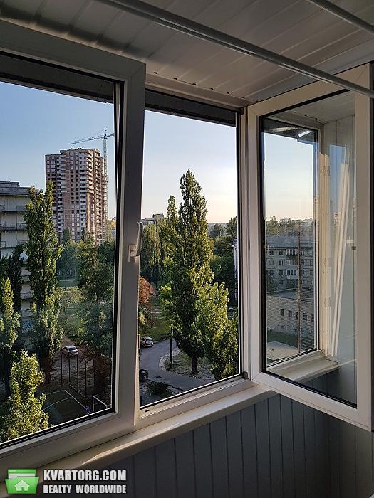 Rent out 2-room apartment. Киев, шоссе Харьковское — photo 9