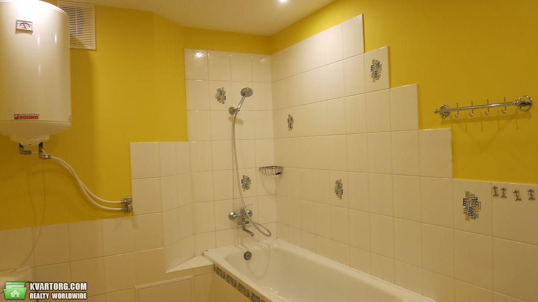 Rent out 2-room apartment. Киев, Гарина Бориса — photo 5