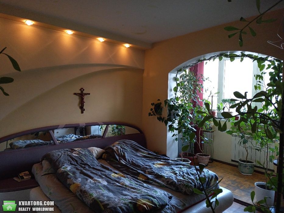 Sell 4-room apartment. Киев,  Радужная — photo 5