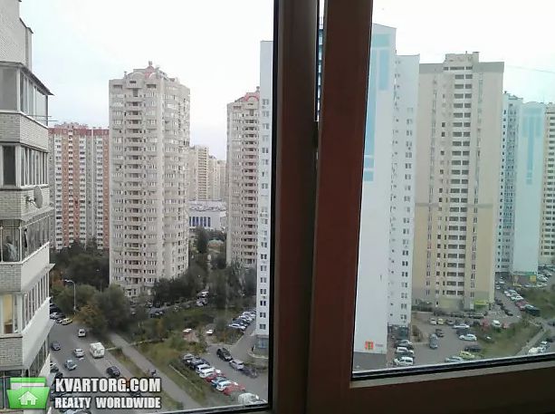 Rent out 2-room apartment. Киев,  Сортировочная — photo 3