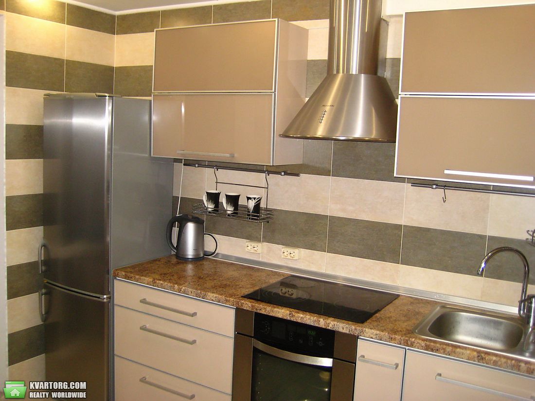 Rent out 2-room apartment. Киев,  Дарницкий бул — photo 2