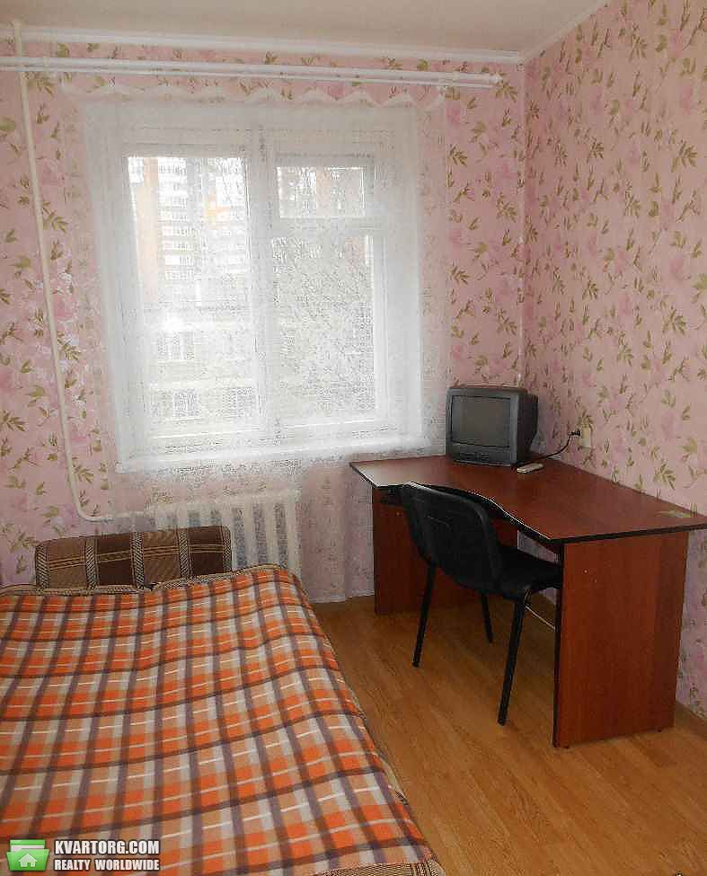 Rent out 2-room apartment. Киев, Ивана Лепсе бул — photo 3