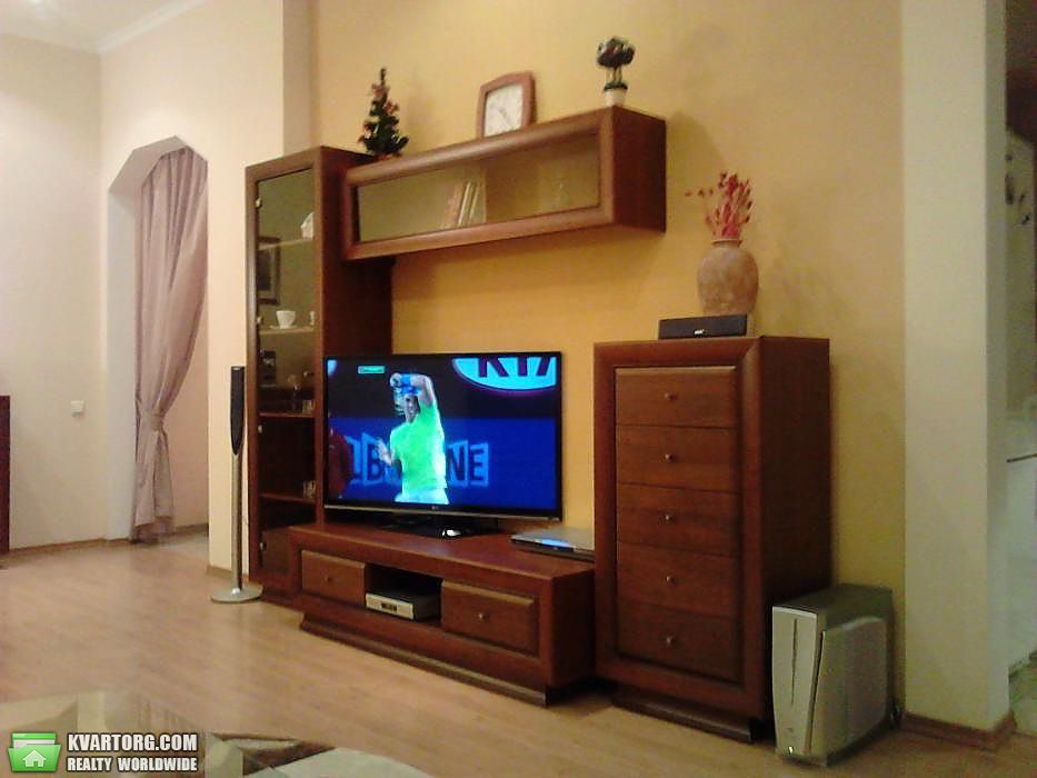 Rent out 2-room apartment. Киев,  Крещатик — photo 6