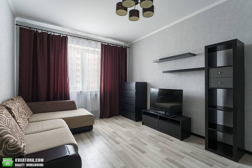 Rent out 1-room apartment. Буча, Новое шоссе — photo 1