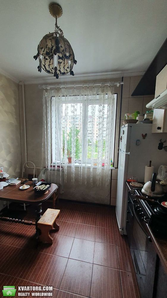 Sell 4-room apartment. Киев,  Героев Днепра — photo 1