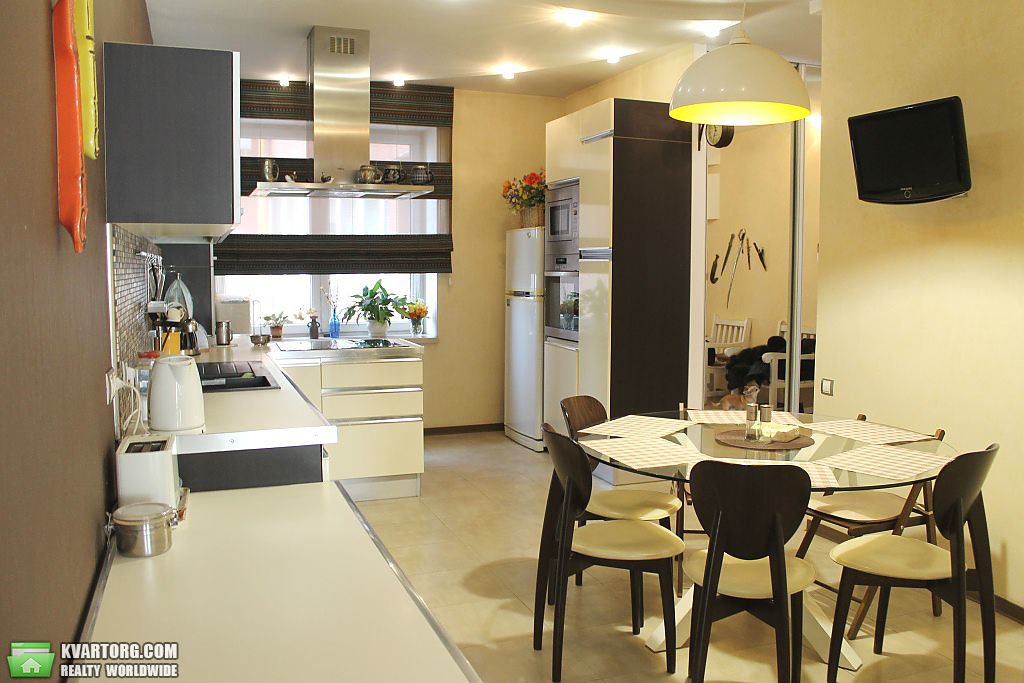 Sell 4-room apartment. Днепропетровск, Пушкина проспект — photo 1