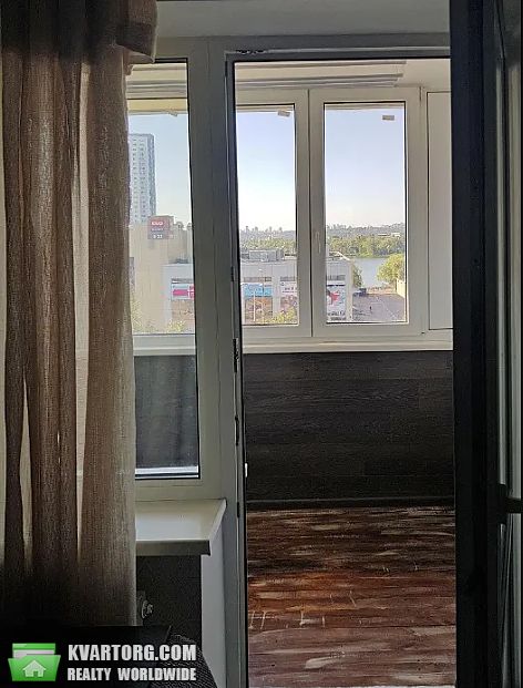 Rent out 2-room apartment. Киев, ул. Маршала Малиновского — photo 7