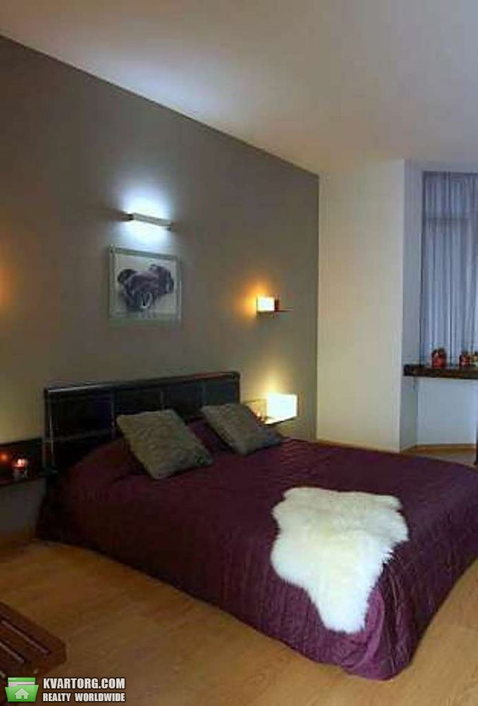 Rent out 3-room apartment. Киев,  Урловская — photo 5
