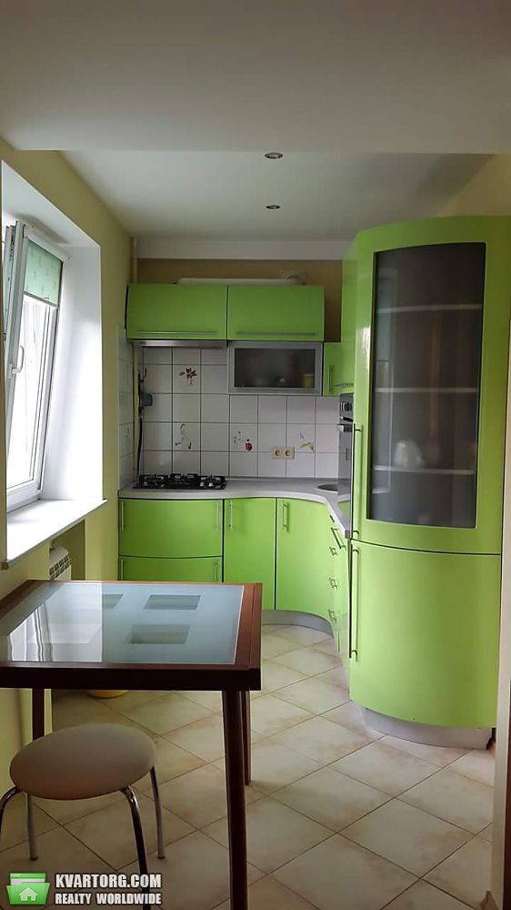 Rent out 2-room apartment. Киев,  Владимирская — photo 1