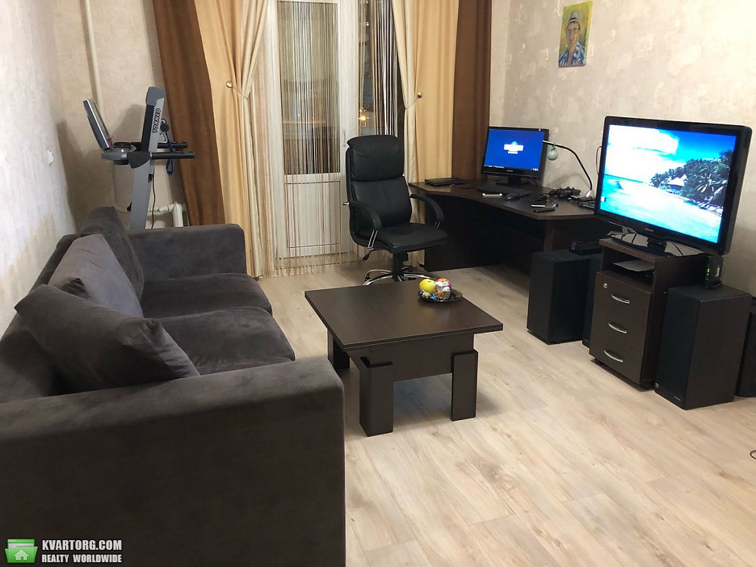 Rent out 2-room apartment. Киев,  Пчелки — photo 7