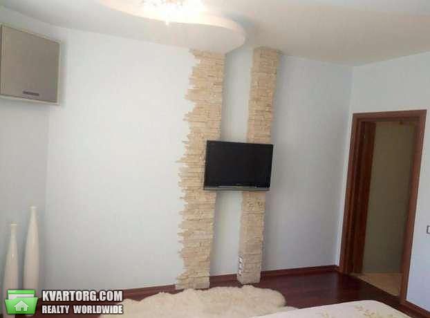 Rent out 2-room apartment. Киев, Приорская ул. — photo 9