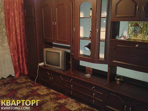 Rent out 2-room apartment. Киев, Юности — photo 1