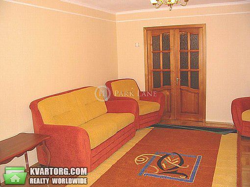 Rent out 3-room apartment. Киев,  Соломенская — photo 1