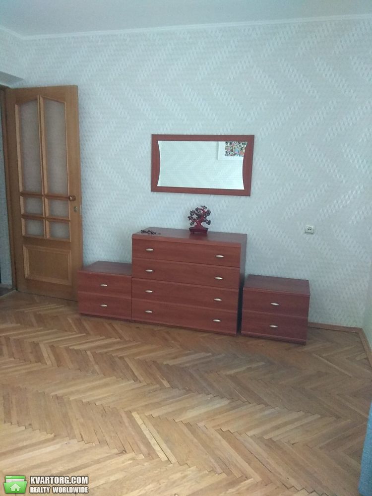 Rent out 2-room apartment. Киев,  Введенская — photo 2