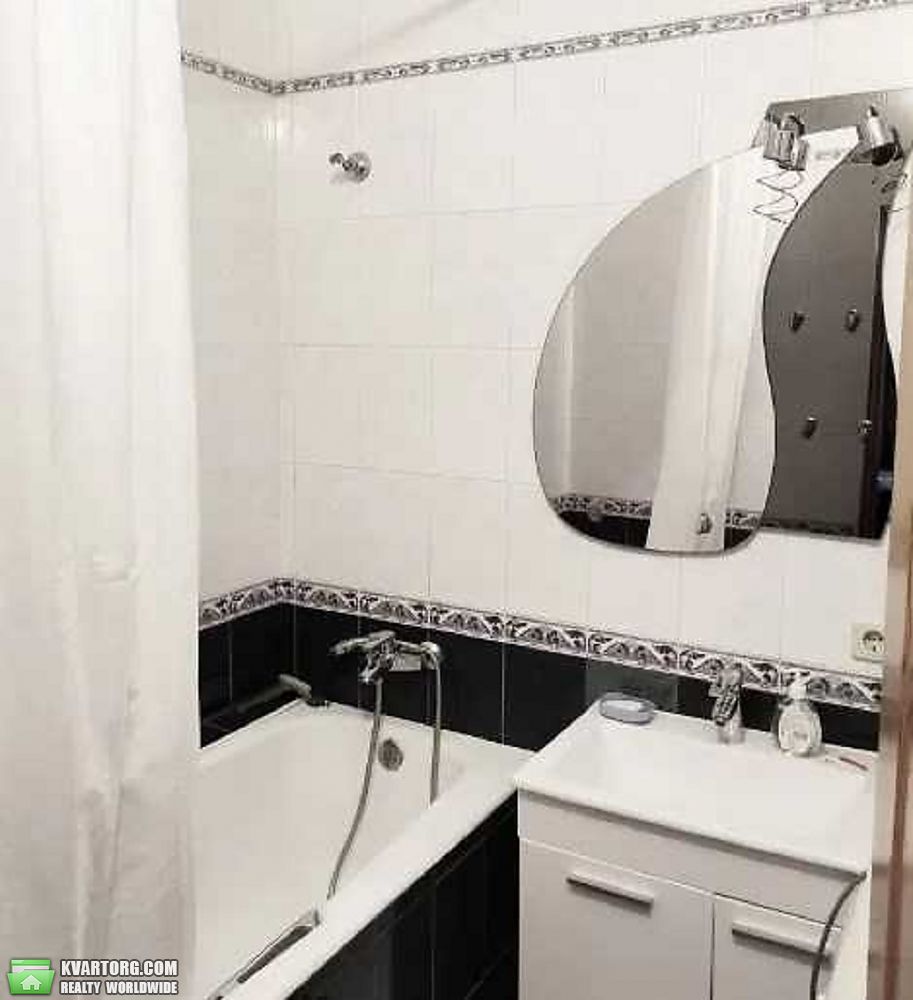 Rent out 3-room apartment. Киев, Старонаводницкая — photo 5
