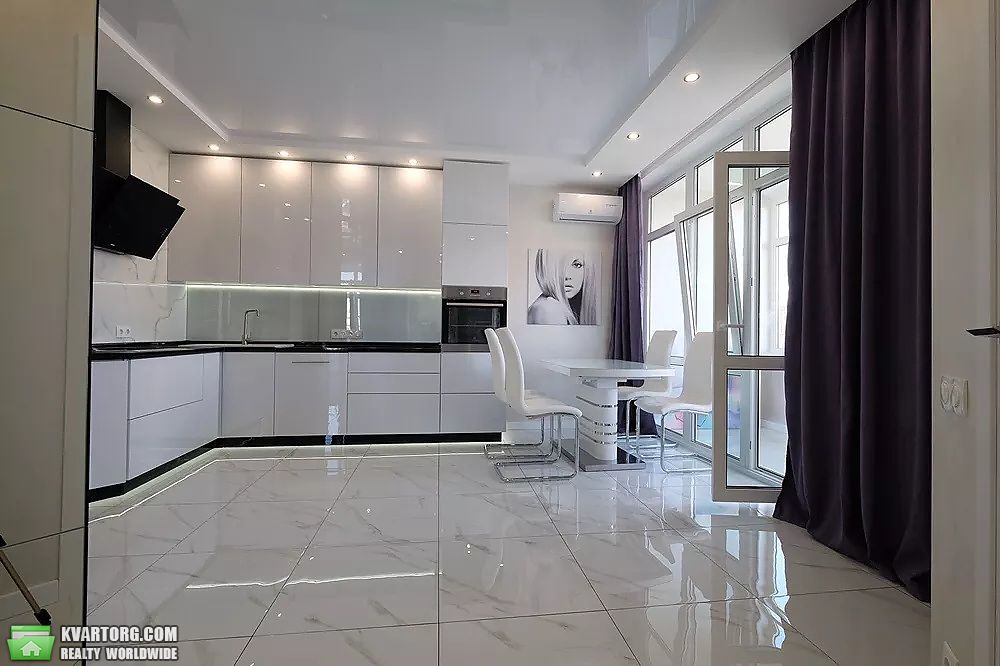 Sell 2-room apartment. Киев,  Липковского — photo 1