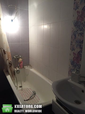 Rent out 1-room apartment. Киев, Жулянская — photo 3