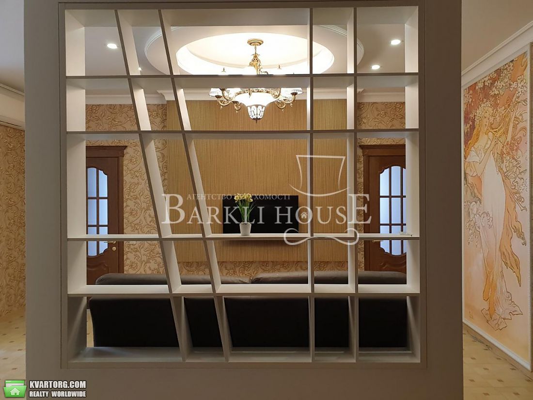 Rent out 3-room apartment. Киев,  Барбюса — photo 3