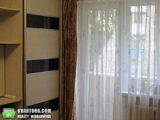 Sell 3-room apartment. Киев,  Метростроевская — photo 2