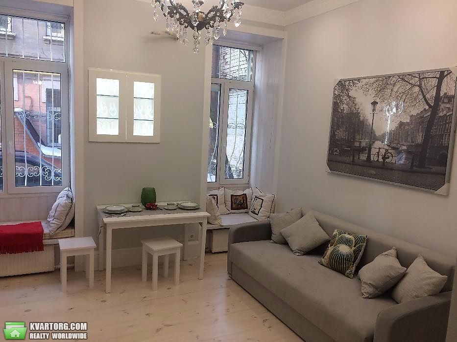 Rent out 2-room apartment. Киев,  Антоновича — photo 2