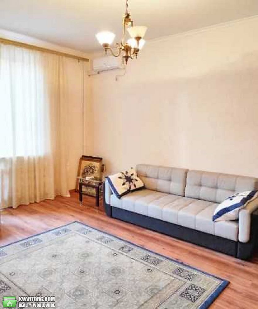 Rent out 3-room apartment. Киев, Старонаводницкая — photo 4