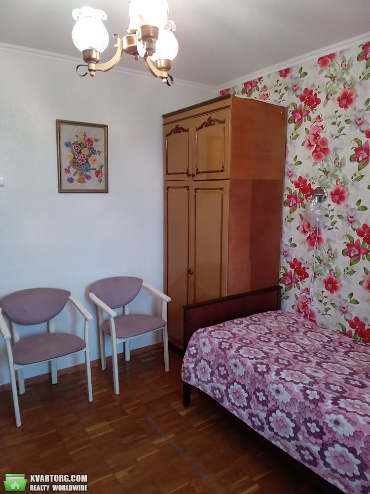 Rent out 2-room apartment. Киев,  Бучмы — photo 7