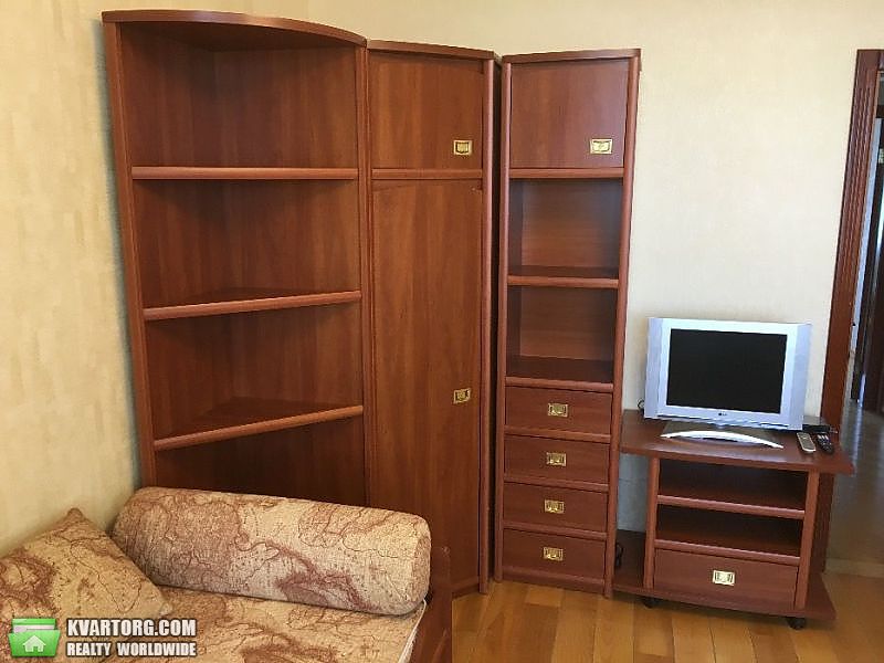 Rent out 3-room apartment. Киев,  Амосова — photo 7