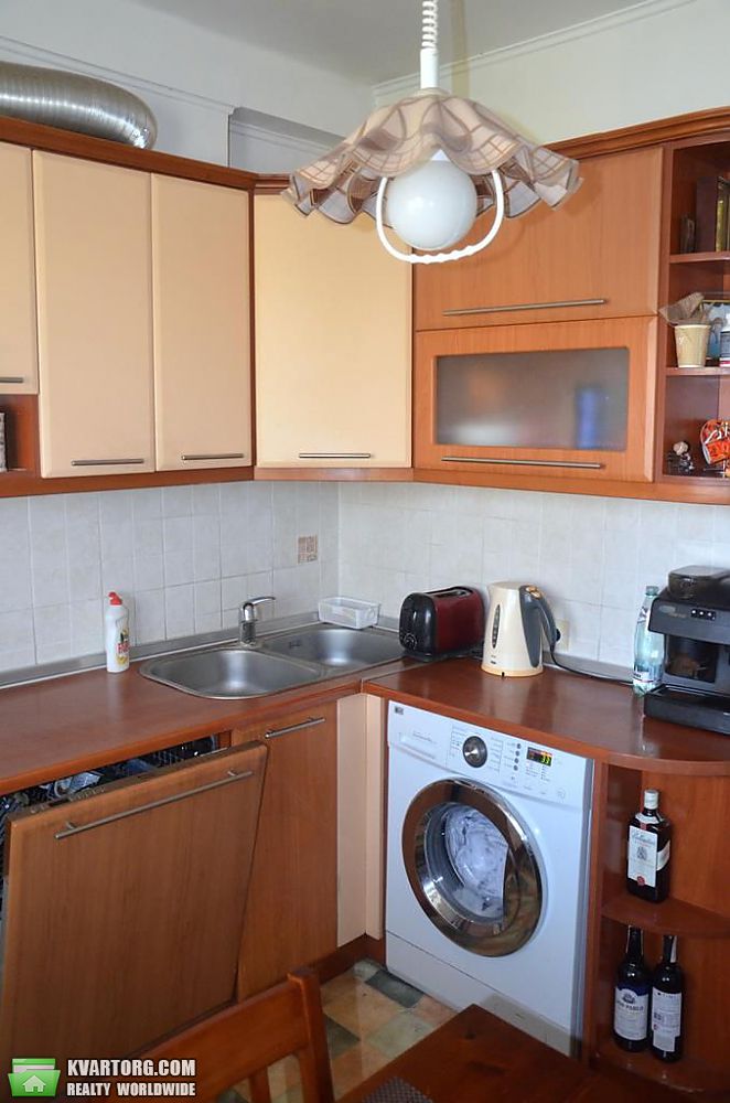 Sell 3-room apartment. Киев,  Волго-Донской пер — photo 2