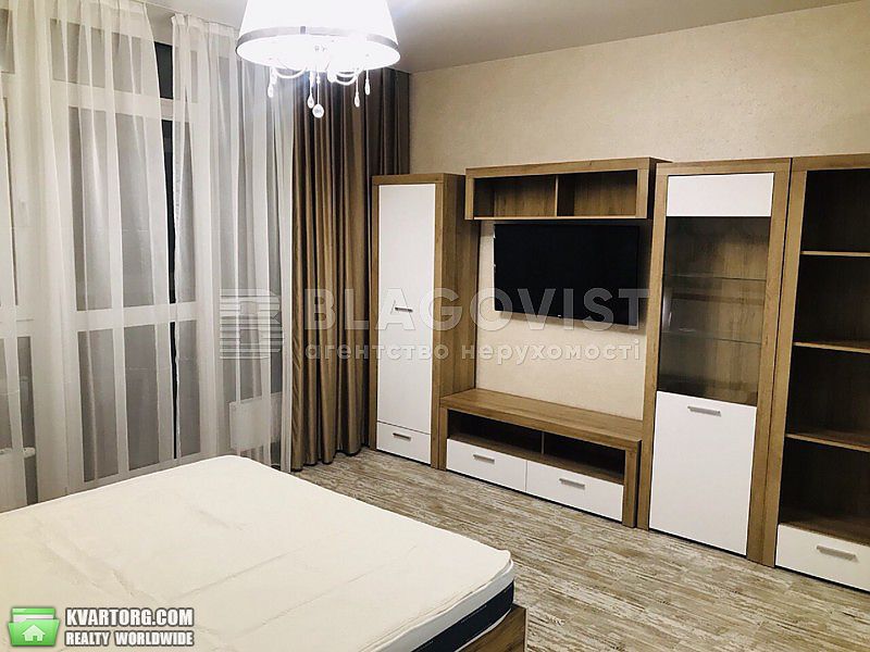 Rent out 1-room apartment. Киев,  Предславинская — photo 3