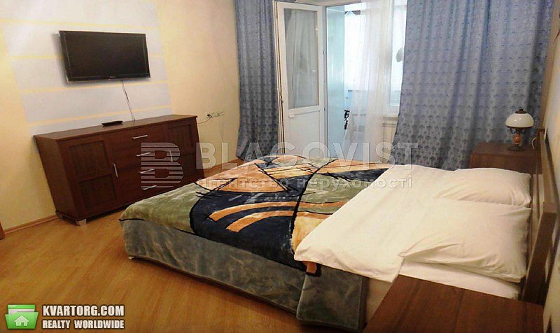 Rent out 2-room apartment. Киев,  Кловский спуск — photo 2
