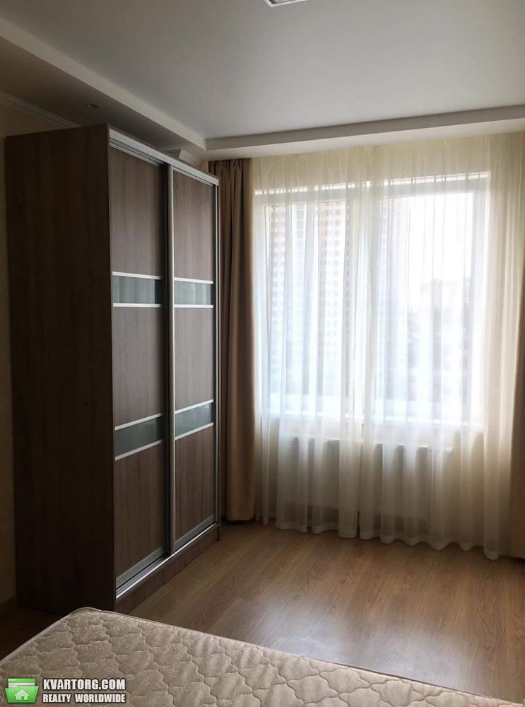 Rent out 2-room apartment. Киев, Глушкова проспект — photo 3