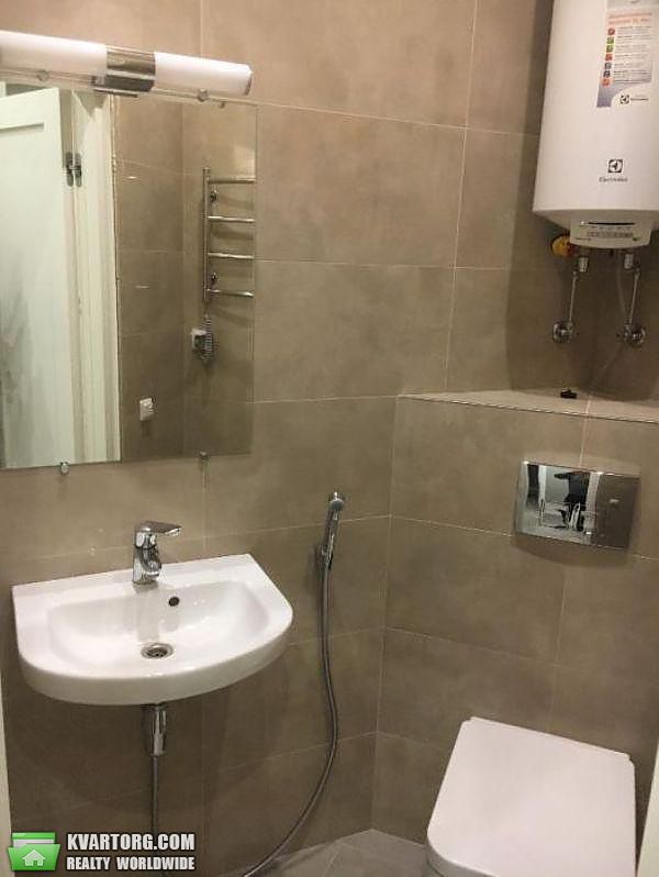 Rent out 2-room apartment. Киев,  Дарницкий бул — photo 5