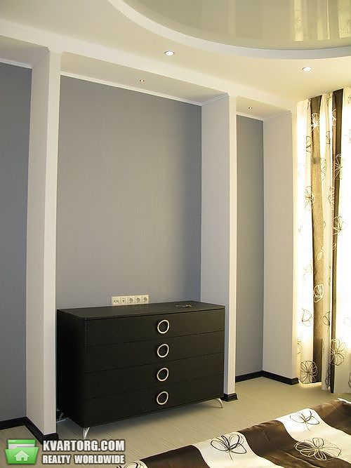 Rent out 2-room apartment. Киев,  Чавдар — photo 4