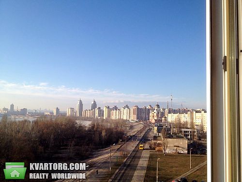 Sell 3-room apartment. Киев,  Приречная — photo 1