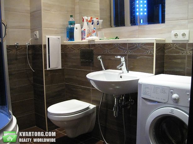 Rent out 1-room apartment. Киев,  Олевская — photo 7