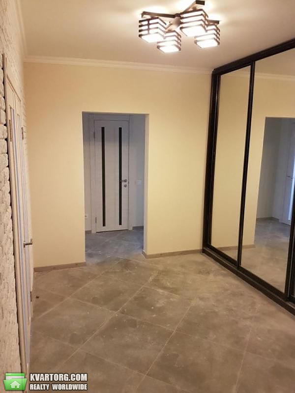 Rent out 3-room apartment. Киев,  Трутенко — photo 6