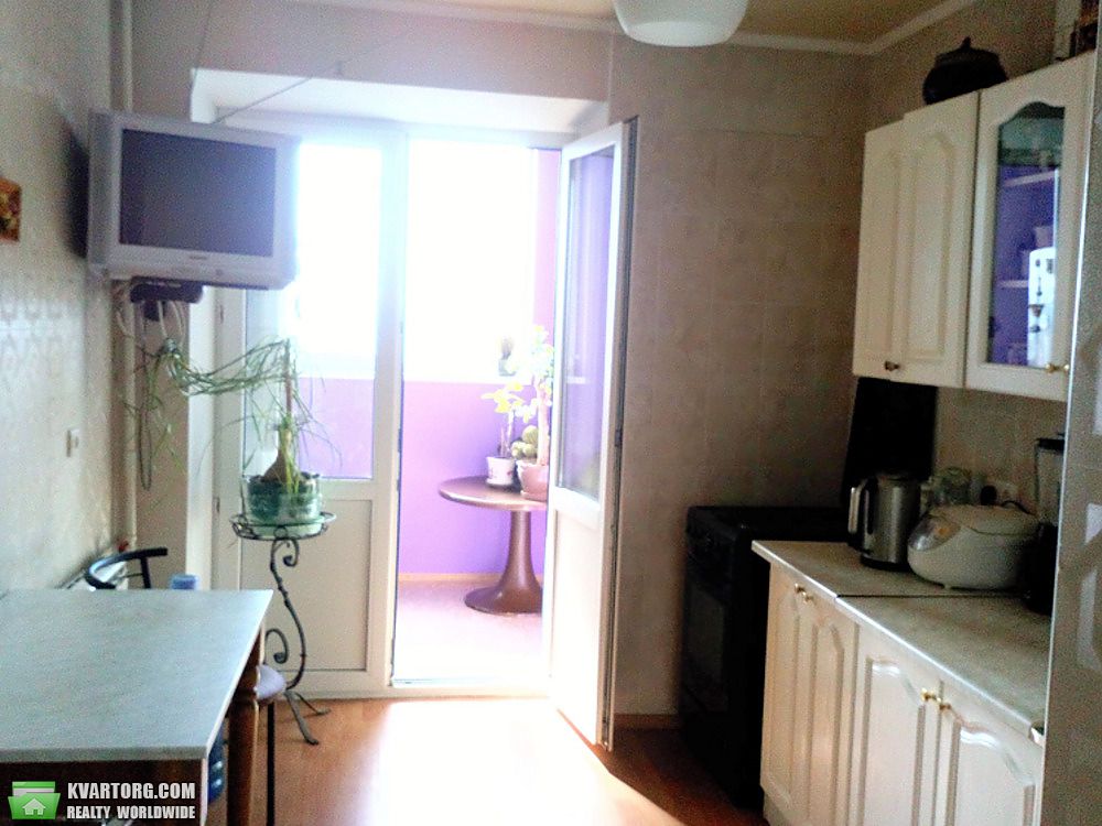 Sell 2-room apartment. Киев,  Богатырская — photo 1