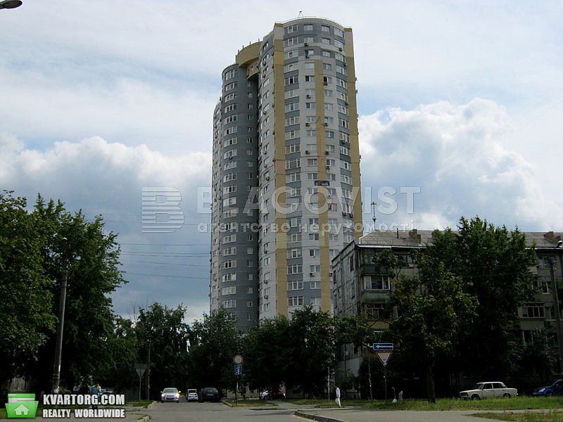Rent out 2-room apartment. Киев,  Верховного Совета бул — photo 1