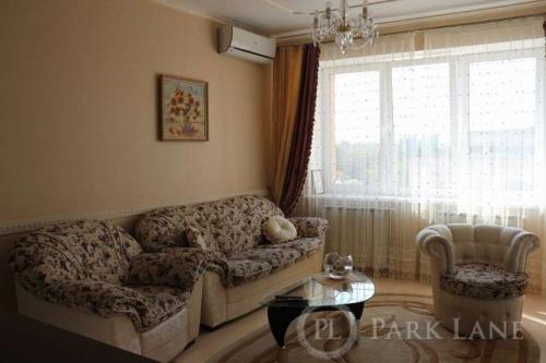Sell 1-room apartment. Киев, Оболонская набережная — photo 1