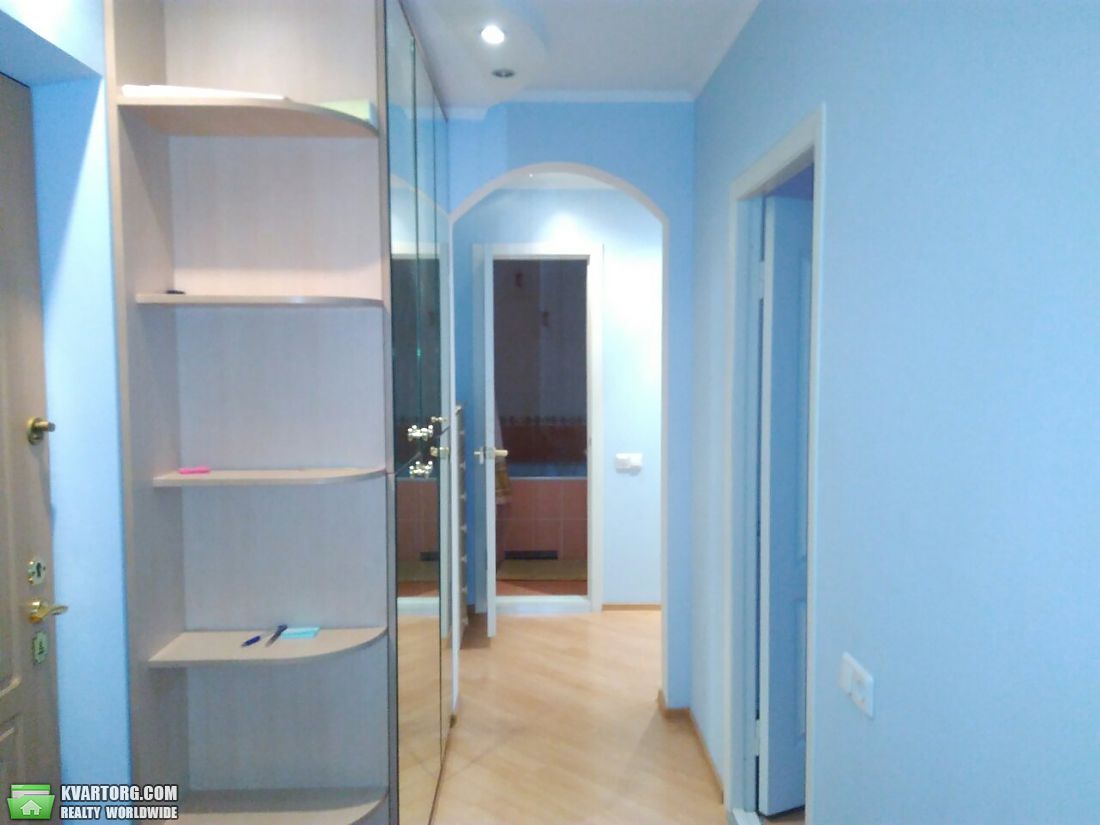 Rent out 2-room apartment. Киев,  Ахматовой — photo 2