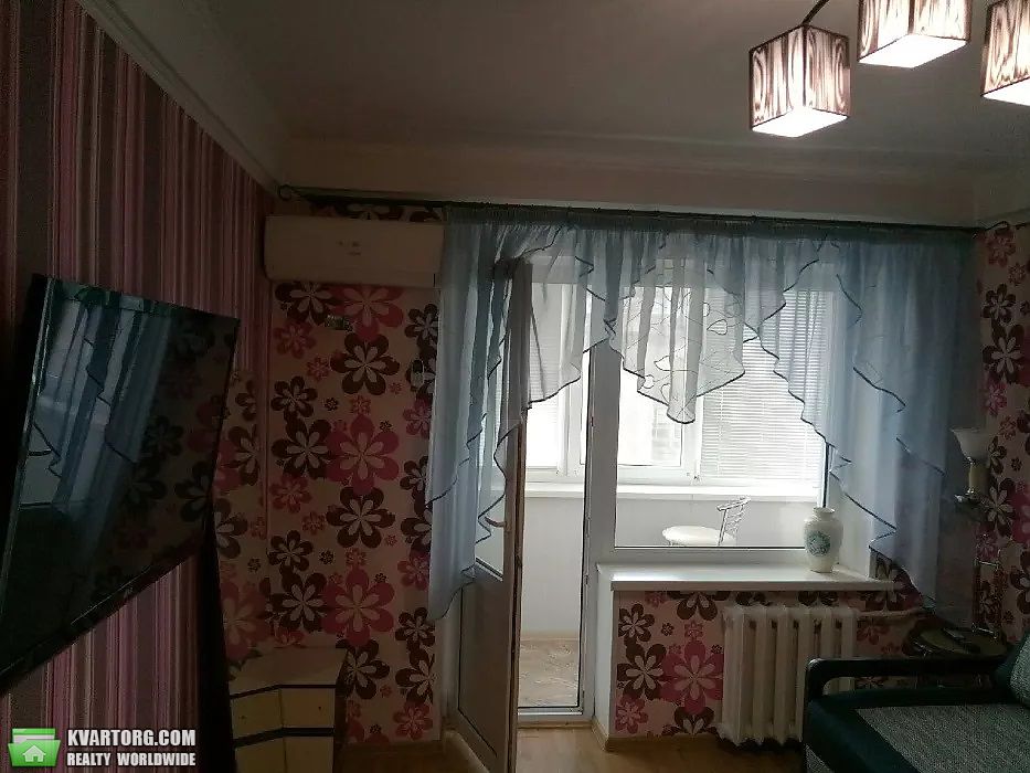 Sell 3-room apartment. Киев, Кирилловская — photo 1