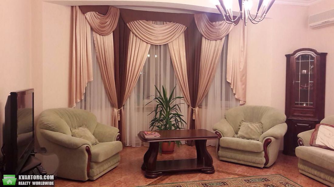 Rent out 2-room apartment. Одесса, Довженко — photo 1