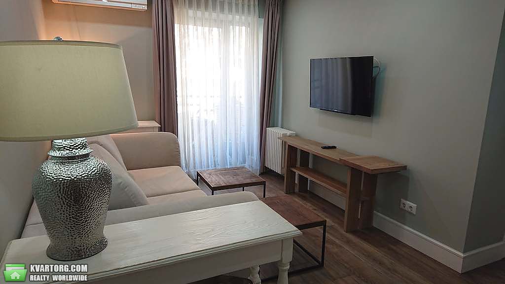 Rent out 2-room apartment. Киев,  Франко — photo 5