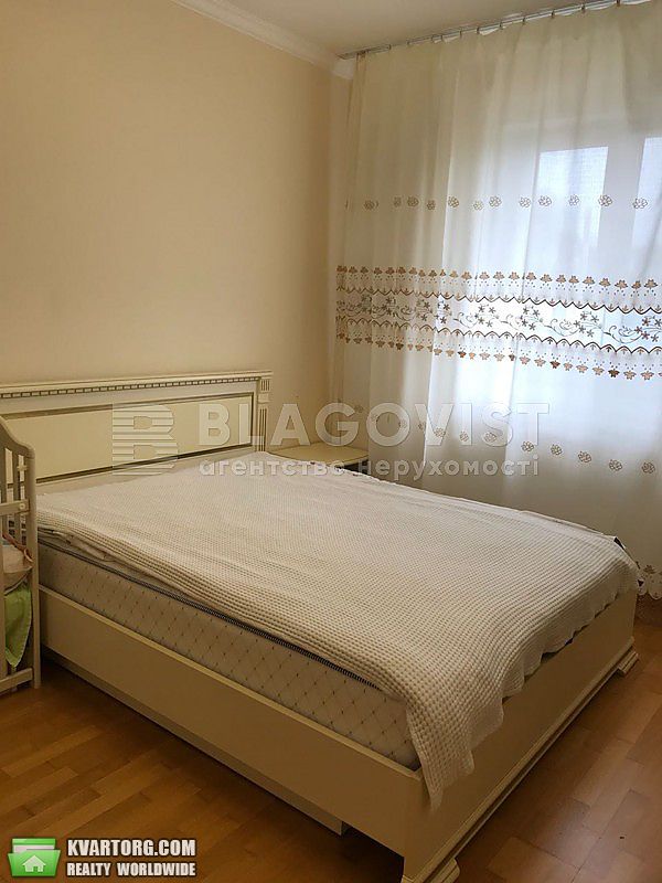Rent out 1-room apartment. Киев,  Дегтяревская — photo 4