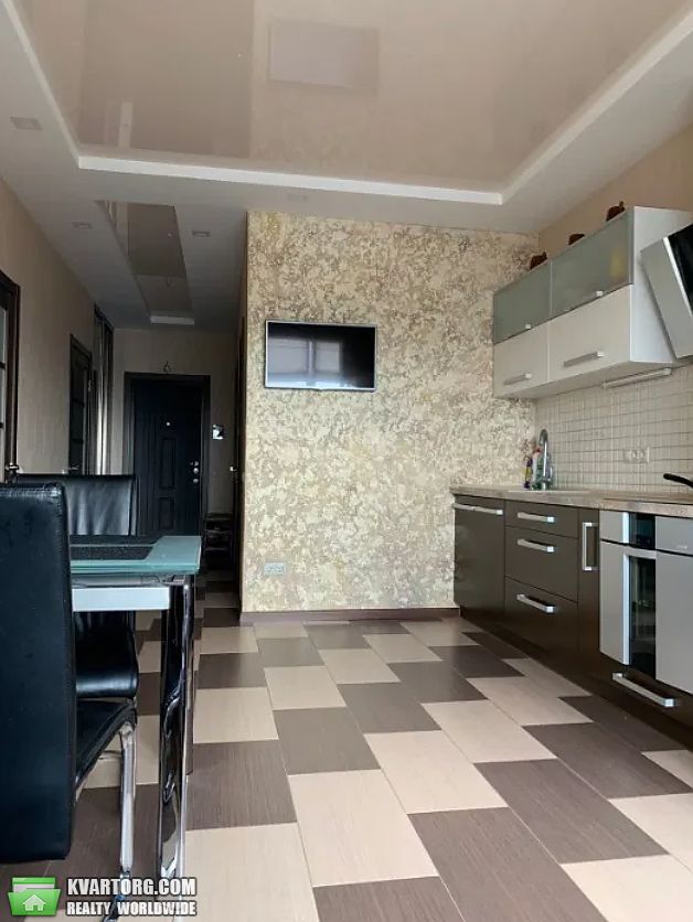Rent out 2-room apartment. Киев,  Харьковское шоссе, 19а — photo 2