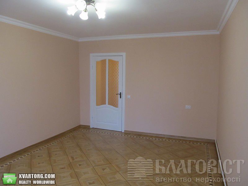Sell 3-room apartment. Киев,  Бажана — photo 1