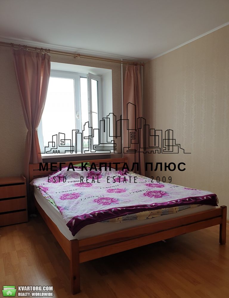 Rent out 3-room apartment. Киев, Берестейський проспект — photo 1