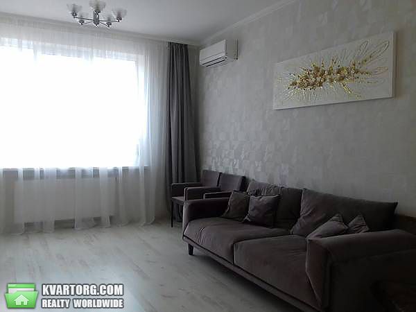 Rent out 2-room apartment. Киев,  Саксаганского — photo 5
