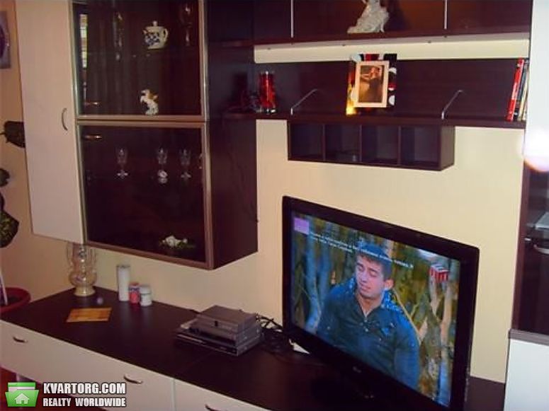 Rent out 2-room apartment. Киев,  Богдана Хмельницкого — photo 3