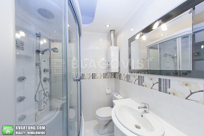 Rent out 2-room apartment. Киев,  Героев Обороны — photo 6